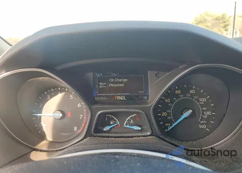 2016 Ford Focus Se z USA, uszkodzony, nr VIN 1FADP3F26GL228297